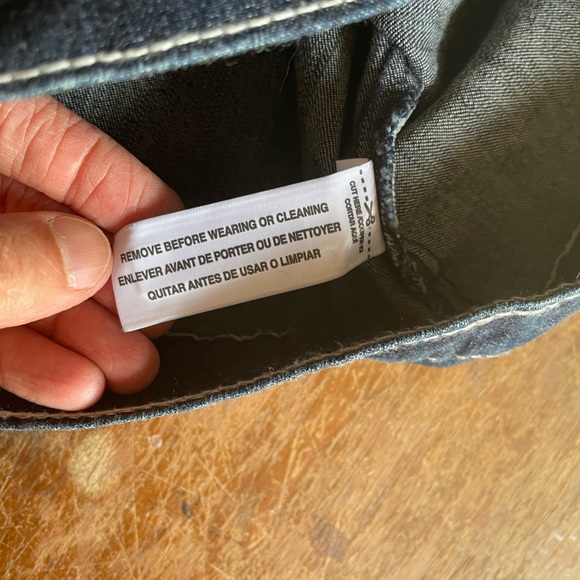 NWOT Laura Ashley Denim Jacket - Petite size medium (tag says L) - Picture 6 of 6